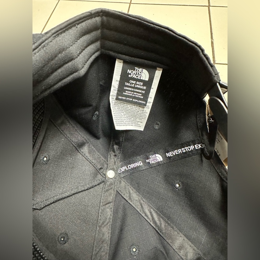 New The North face Unisex - Picture 2 of 5
